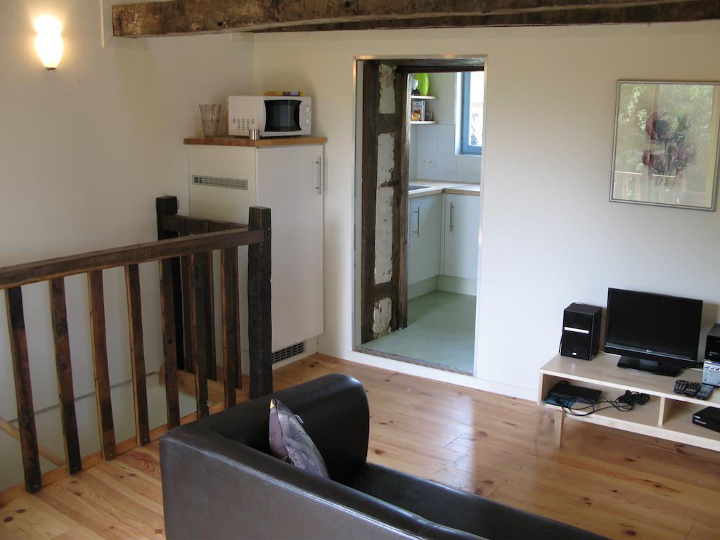 Domaine De Romefort Saint-Leonard-de-Noblat Room photo